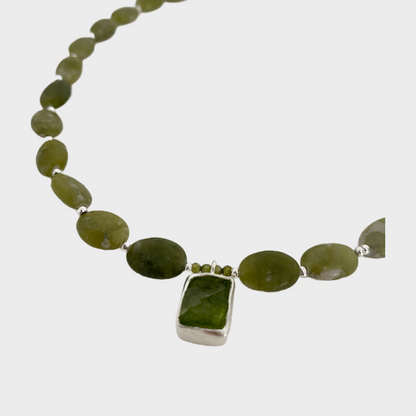 Halskette Jade mit Peridot