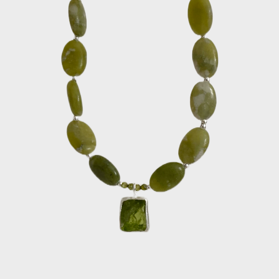 Halskette Jade mit Peridot